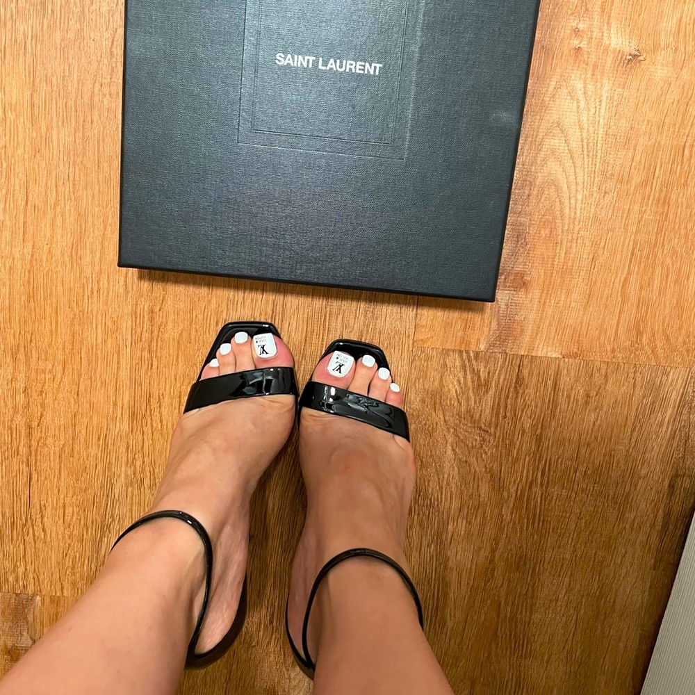 Amber Ankle Strap Sandal
SAINT LAURENT